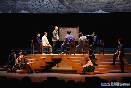 舞台剧展演。学校供图