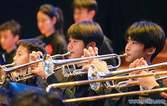 金帆管乐团音乐会展演。学校供图